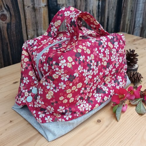 Vanity, trousse de toilette fleur rouge