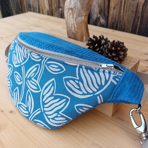Sac banane velours côtelé bleu