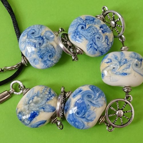 Collier sautoir en perles de verre filé, lampwork, verre de murano, cl.1065
