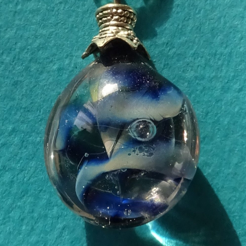 Pendentif perle d'art, lampwork,murano, verre filé cl.1031