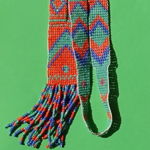 Collier tissé indien rocaille cl.1075