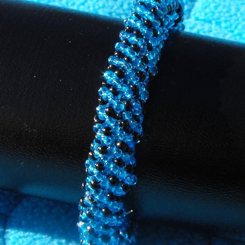Bracelet tissé bracel.0569