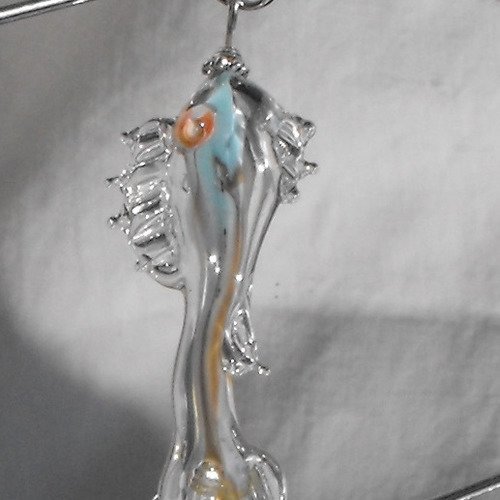 Poisson en verre de murano, verre filé, lampwork, perl.0401