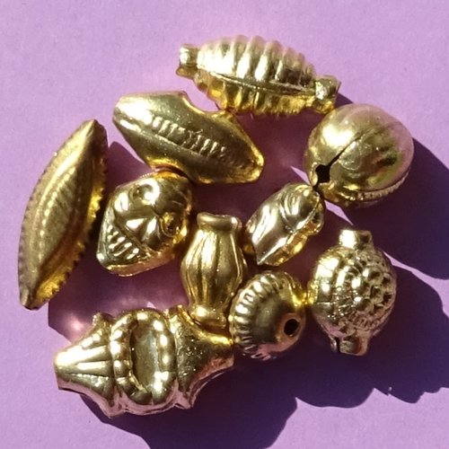 Set de 10 perles en métal doré perl.5371