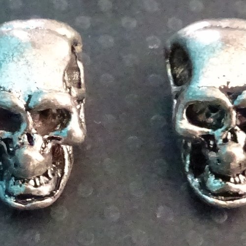 Lot de 2 de perles en métal, skull, tête de mort, perl.4490