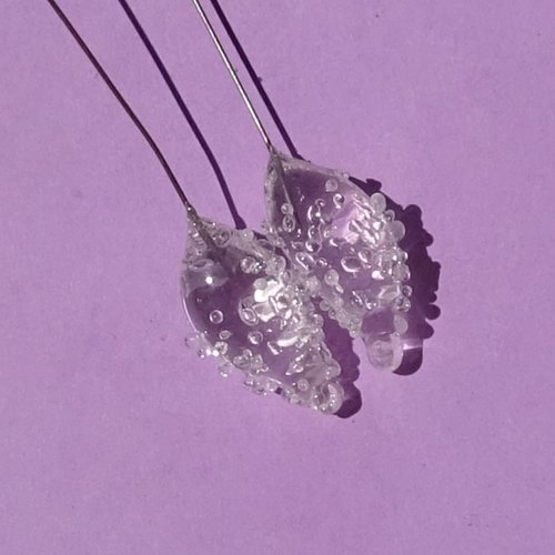 Duo de headpins "givrés" en verre filé, lampwork,perl.6065