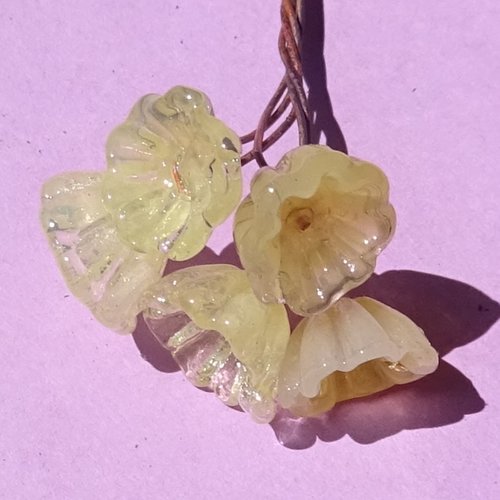 Lot de 5 headpins en verre filé, lampwork, verre de murano, perl.6117