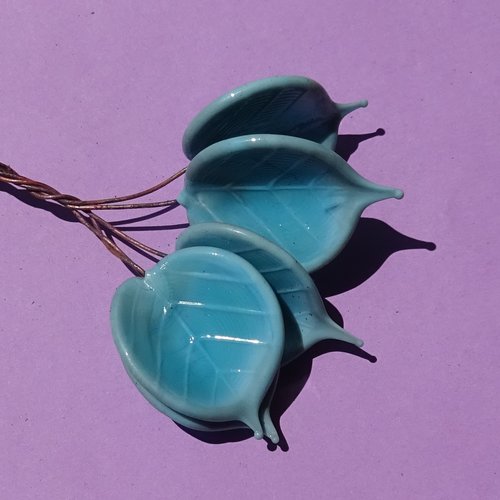 Lot de 5 headpins en verre filé, lampwork, verre de murano, perl.6163