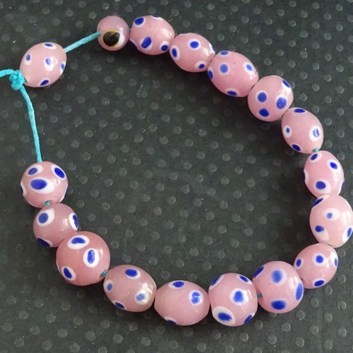 Lot de 17 perles destockées, verre, perl.4783