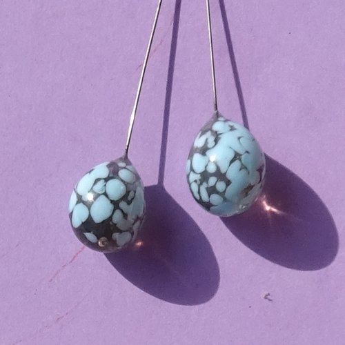 Lot 2 headpins en verre filé, lampwork, verre de murano, perl.6378