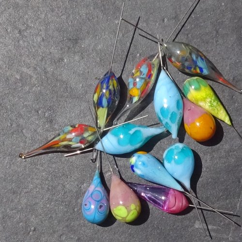 Lot de 13 headpins verre filé, lampwork, verre de murano, perl.5547