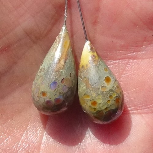 Lot 2 headpins en verre filé, lampwork, verre de murano, perl.6429