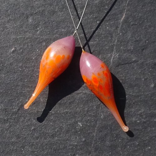 Lot 2 headpins en verre filé, lampwork, verre de murano, perl.6431
