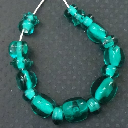 Lot de 18 perles en verre de murano, verre filé, perl.4530