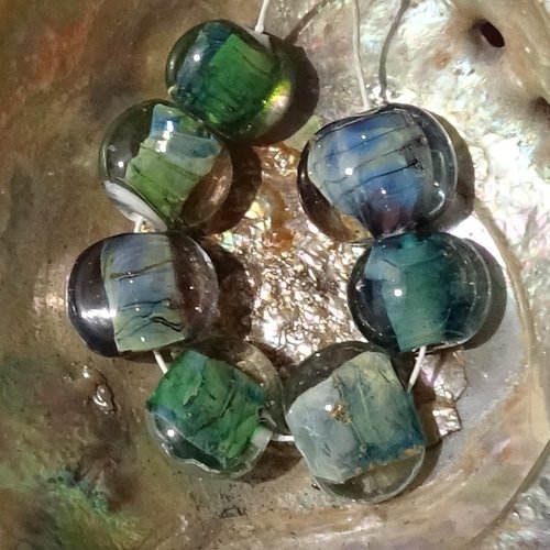 Lot de 7 perles galet en verre de murano, verre filé, perl.6485