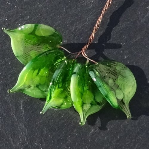 Lot de 5 headpins en verre filé, lampwork, verre de murano, perl.6501