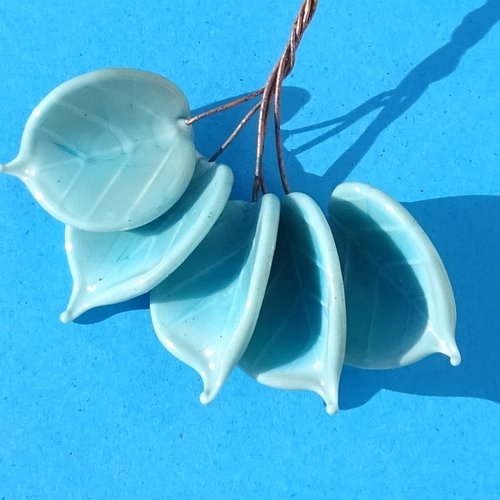 Lot de 5 headpins en verre filé, lampwork, verre de murano, perl.6509