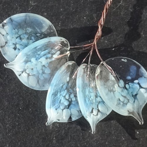Lot de 5 headpins en verre filé, lampwork, verre de murano, perl.6548