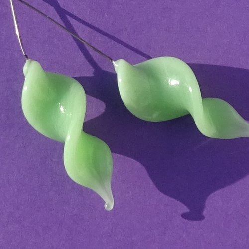 Duo de headpins en verre filé, lampwork,perl.6579