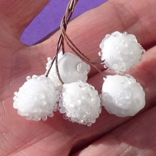 Lot de 5 headpins en verre filé, lampwork, perl.6585