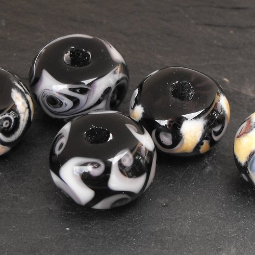 Assortiment de perles en verre filé perl.1546