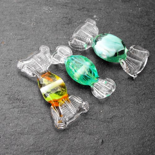 Assortiment de perles bonbons en verre filé perl.2221