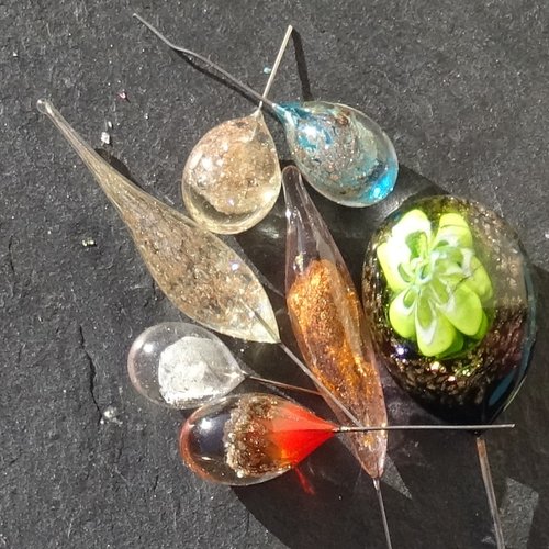 Lot de 7 headpins verre filé, lampwork, verre de murano, perl.5786