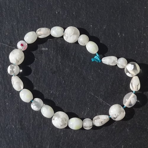 Lot de 23 perles destockées, verre, perl.6648