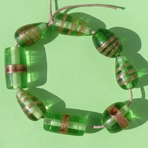 Lot de 8 perles destockées, verre, perl.6651