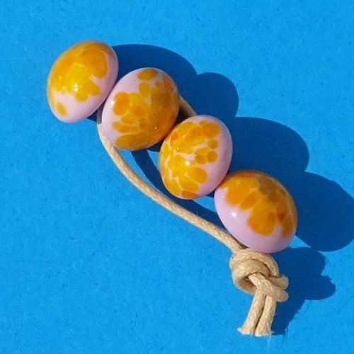 Lot de 5  perles bouton, verre filé, verre de murano, perl.6654