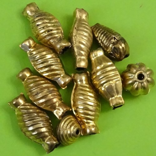 Set de 10 perles en métal perl.4581