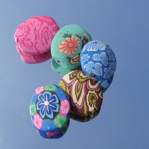 Set de 5 maxi perles en pâte fimo perl.3408