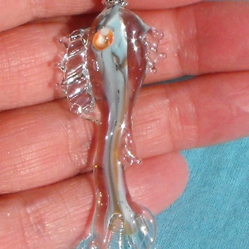 Poisson en verre de murano, verre filé, lampwork, perl.0401