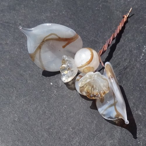 Lot de 6 headpins en verre filé, lampwork, verre de murano, perl.6133