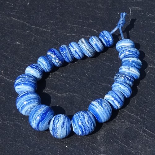 Lot de 21 perles au chalumeau, lampwork, verre filé, murano perl.6685