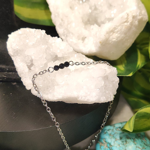 Bracelet chainette et pierres naturelles facettés