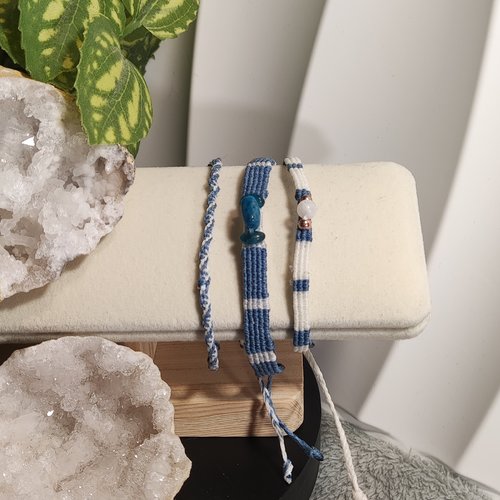 Trio de bracelets ajustables en micro-macramé et pierres naturelles