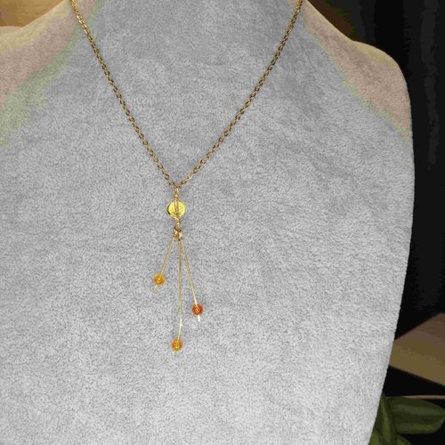 Collier mi-long en ambre naturelle