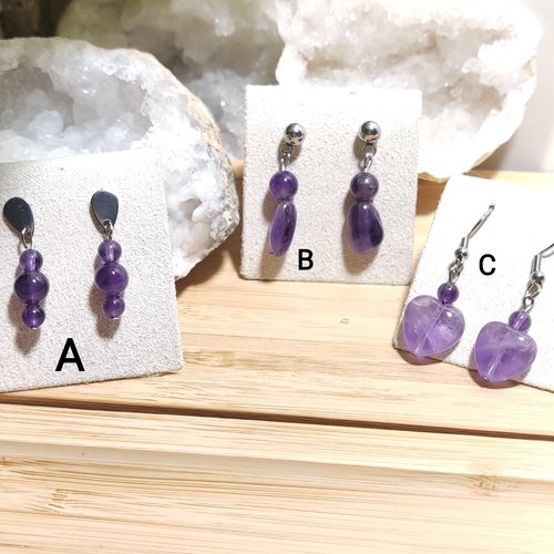 3 variations de boucles d'oreilles en améthystes