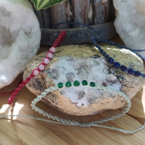 Bracelets ajustables en micro-macramé et pierres naturelles
