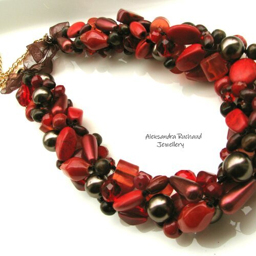 Collier tresse le rouge