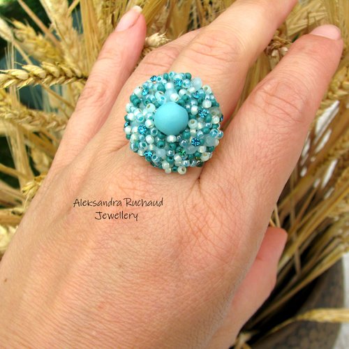 Bague fantaisie réglable perles rocailles, cristaux swarovski et perle en turquoise "turkesa"