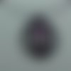 Pendentif en silicone noir avec perle violette