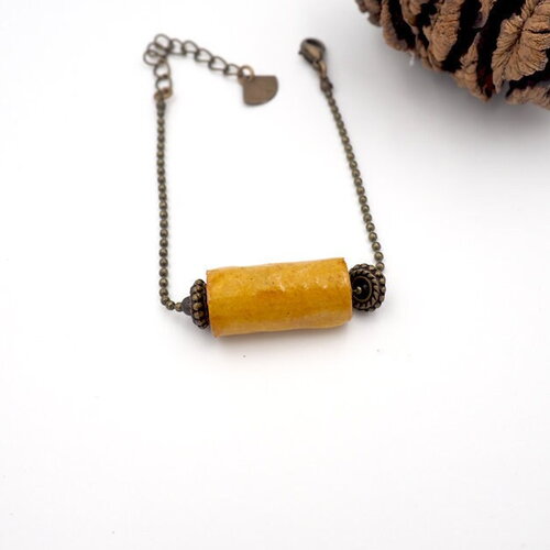 Bracelet en papier jaune et laiton