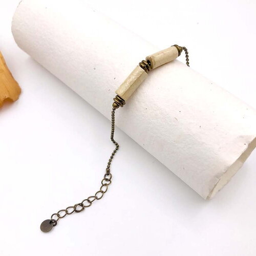 Bracelet en papier beige et laiton
