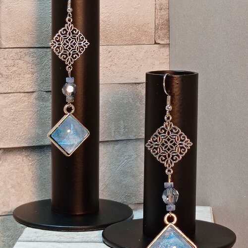 Boucles d'oreilles avec cabochons et perles "ondine"