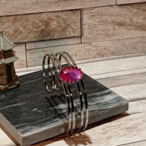Bracelet manchette avec cabochon iris
