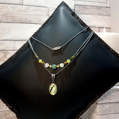 Collier multi rangs cabochon et perles "flore"