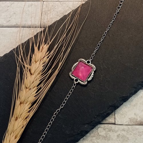 Bracelet avec chaine et cabochon "clémence"