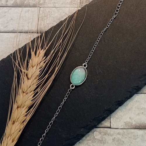 Bracelet avec chaine et cabochon "ondine"